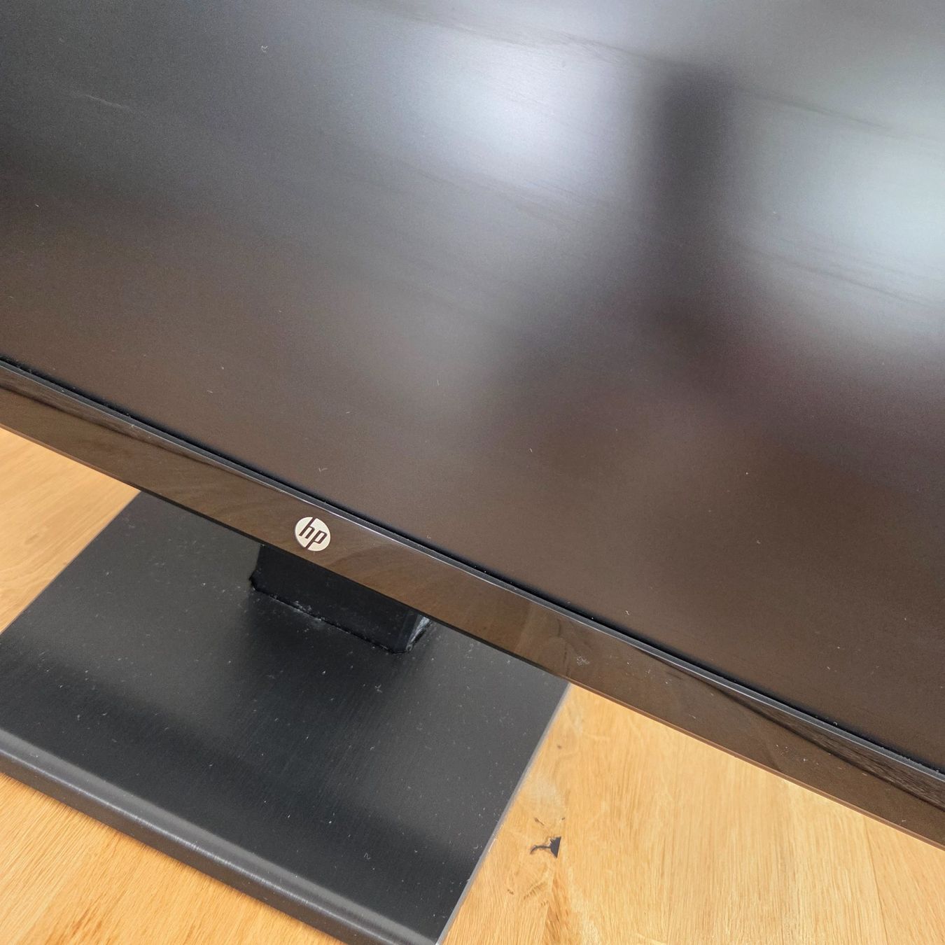 Monitor: HP 27w (27", 1920 x 1080, Schwarz) – Usato da Nendeln venduto da witr_gliabt 1