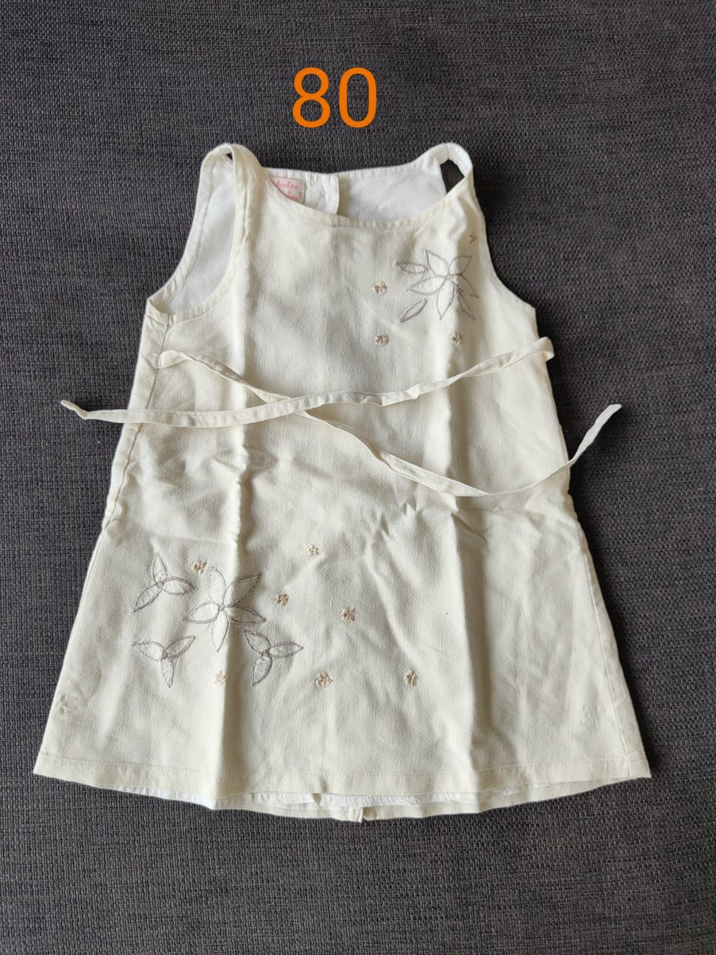 Vestiti & Gonne: Gr. 80 Kleid Weiss aufgestickt – Usato da Sursee venduto da lou19
