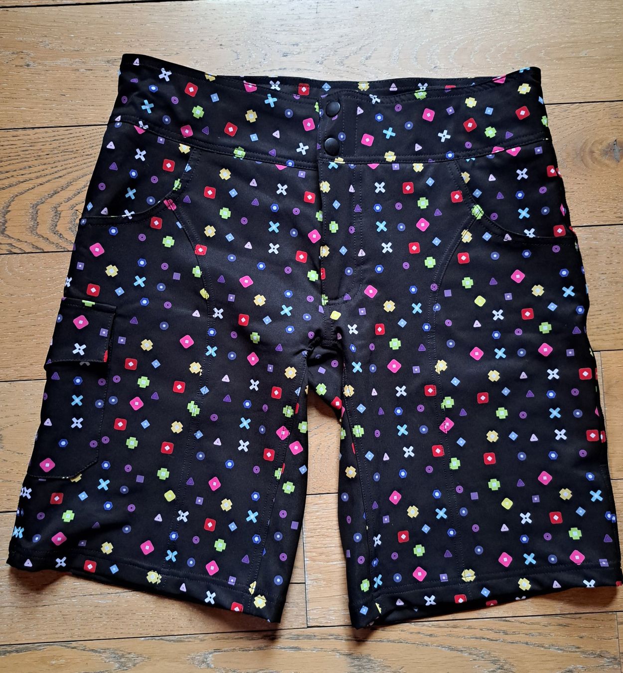 Pantaloni: La Soul cycling shorts M – Nuovo (secondo la descrizione) da Grächen venduto da ef5_5yr9