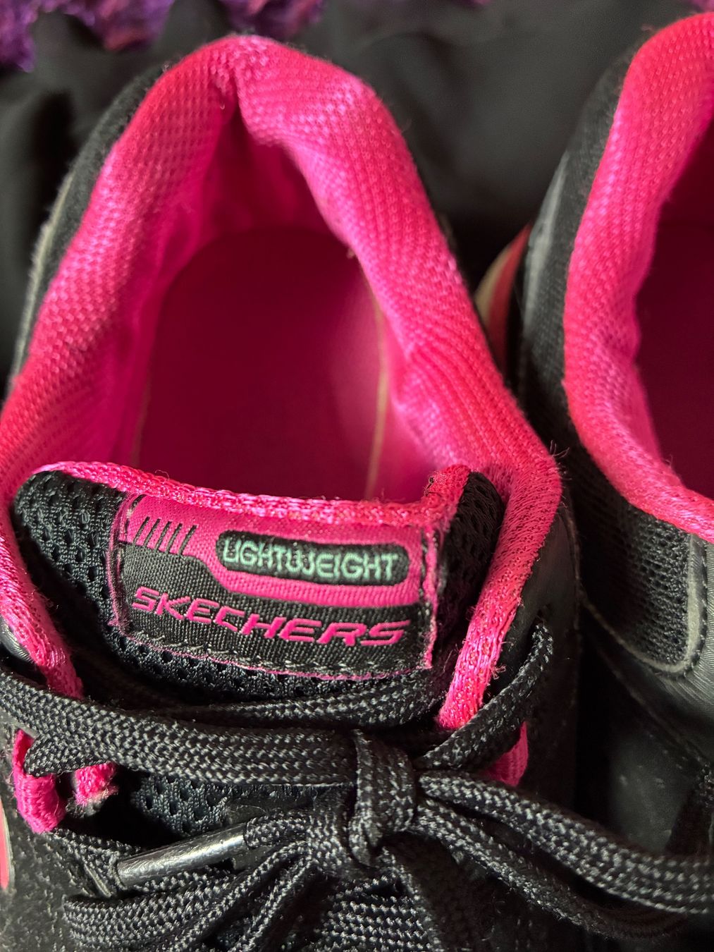 Skechers Scarpe da donna: Skechers course roses et noires - T40 – Usato da Corcelles-près-Payerne venduto da CyndelleMaiwen 3