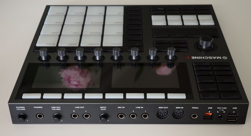 Strumenti musicali: Native instruments Maschine+, as new. – Usato da Zug venduto da Sanbruno 2
