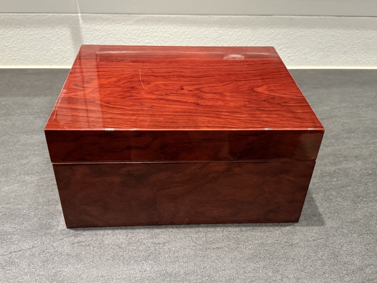 Humidore: Holz Humidor mit Hygrometer und Befeuchtern – Gebraucht aus Wil SG von flo_svr7 1