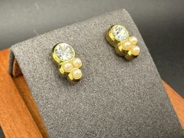 Goldfarbene Vintage-Ohrringe mit Kristallen und Perlen