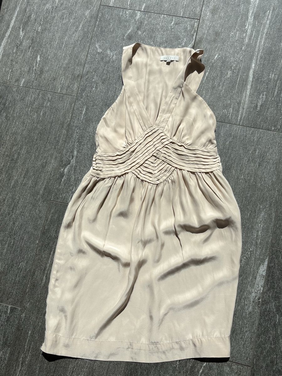 Sandro Vestiti: Robe Sandro – Usato da Lausanne venduto da Soins