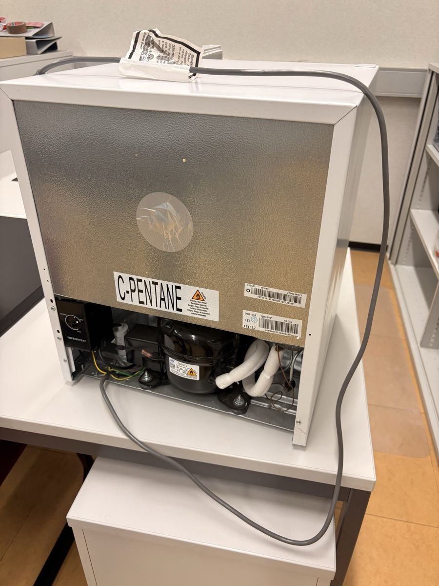 Kühlschrank: Mini réfrigérateur – Gebraucht aus Genève von MichaelC1287 2