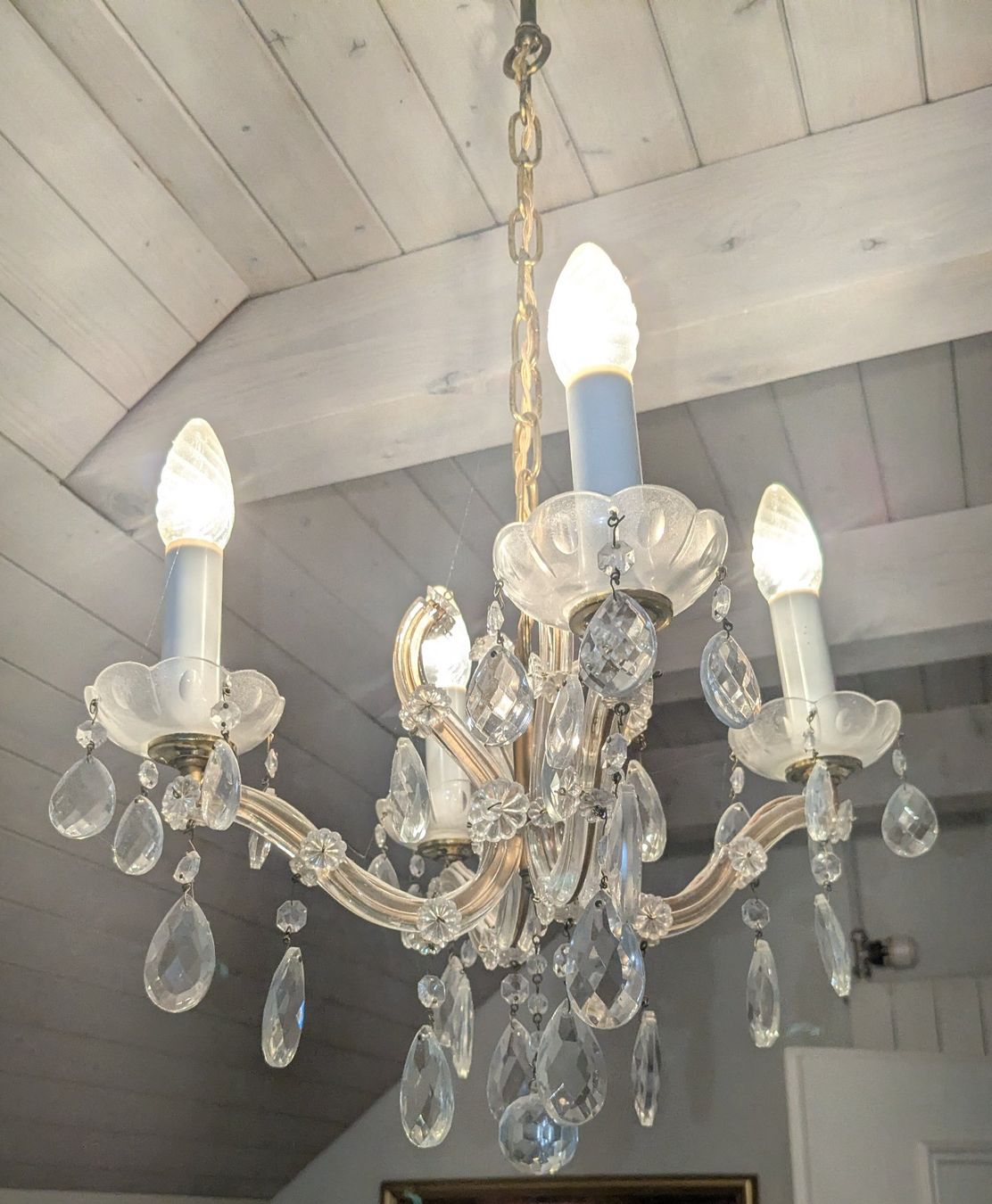 Lampes: Kleiner Kronleuchter 4 armig – D'occasion à Giffers par agu25 1