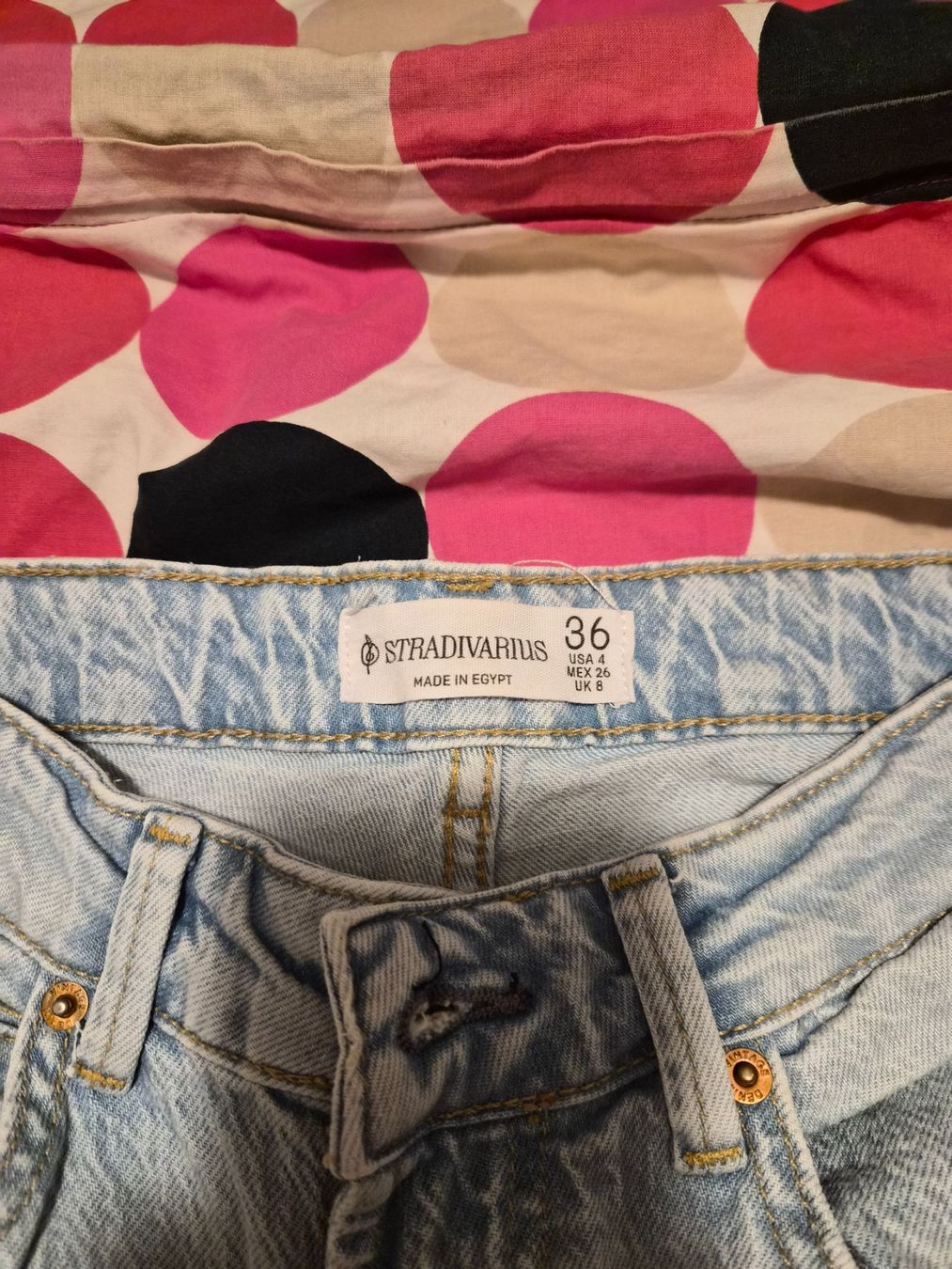 Stradivarius Jeans: Jeanshose stradivarius gr 36  nr308 – Nuovo (secondo la descrizione) da Dietikon venduto da Eleda 2