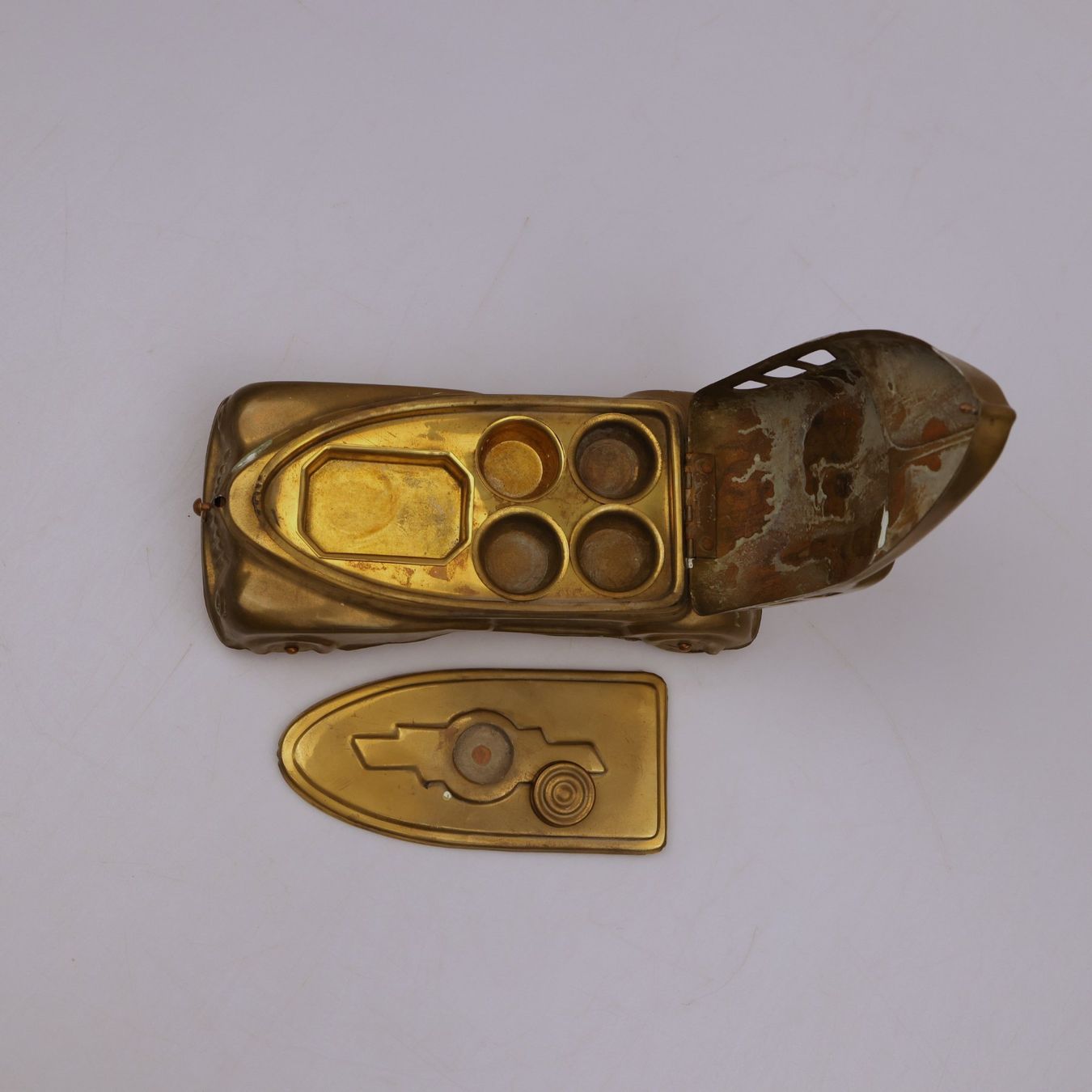 Statuette: Betel-Motor-Auto aus Messing – Usato da Volketswil venduto da brockipfannenstil 5