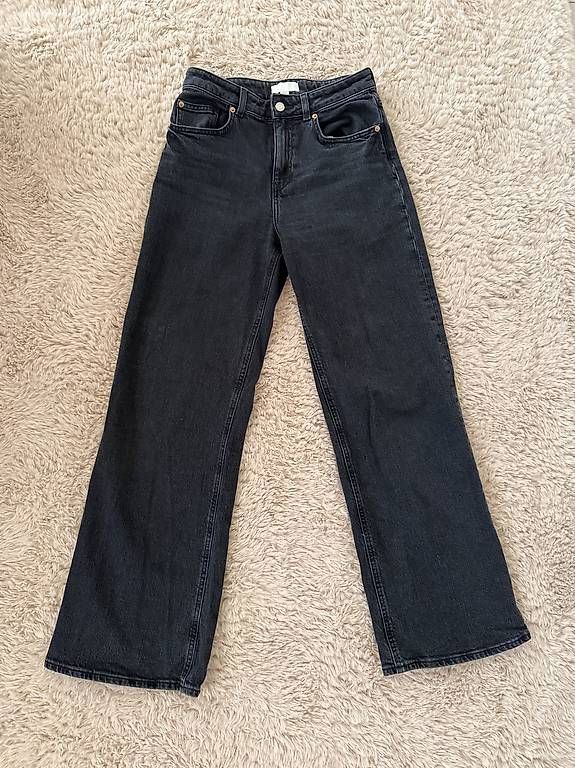Jeans: Jeans mit weitem Bein  – Gebraucht aus Zwingen von KatjaM