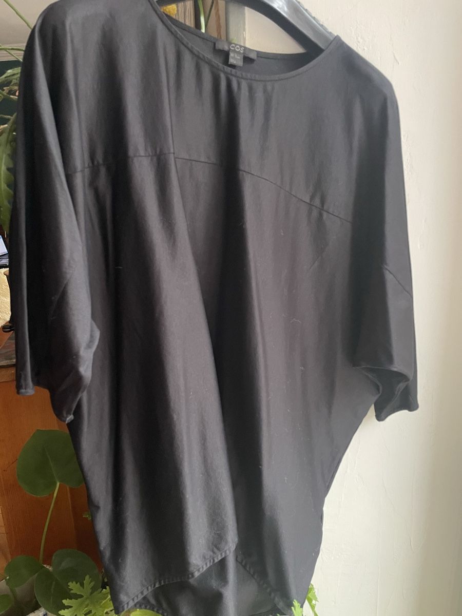 Cos Top: Haut noir COS – Usato da Vevey venduto da louloute72 1
