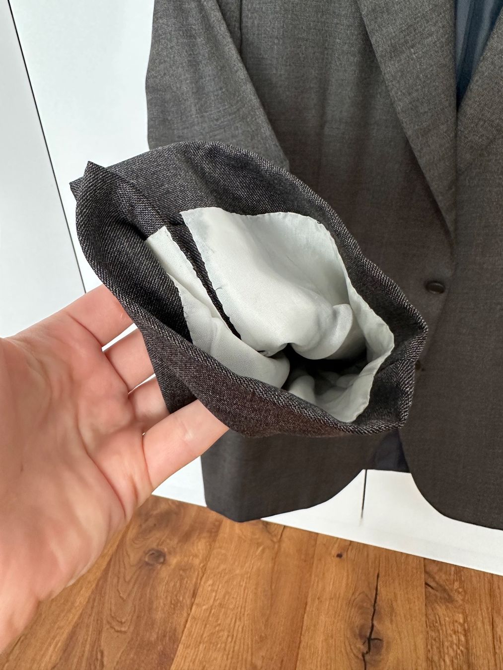 Brioni Anzüge: Brioni men’s wool jacket, perfect condition, size 54 – Gebraucht aus Küssnacht am Rigi von hor_dpb7 8