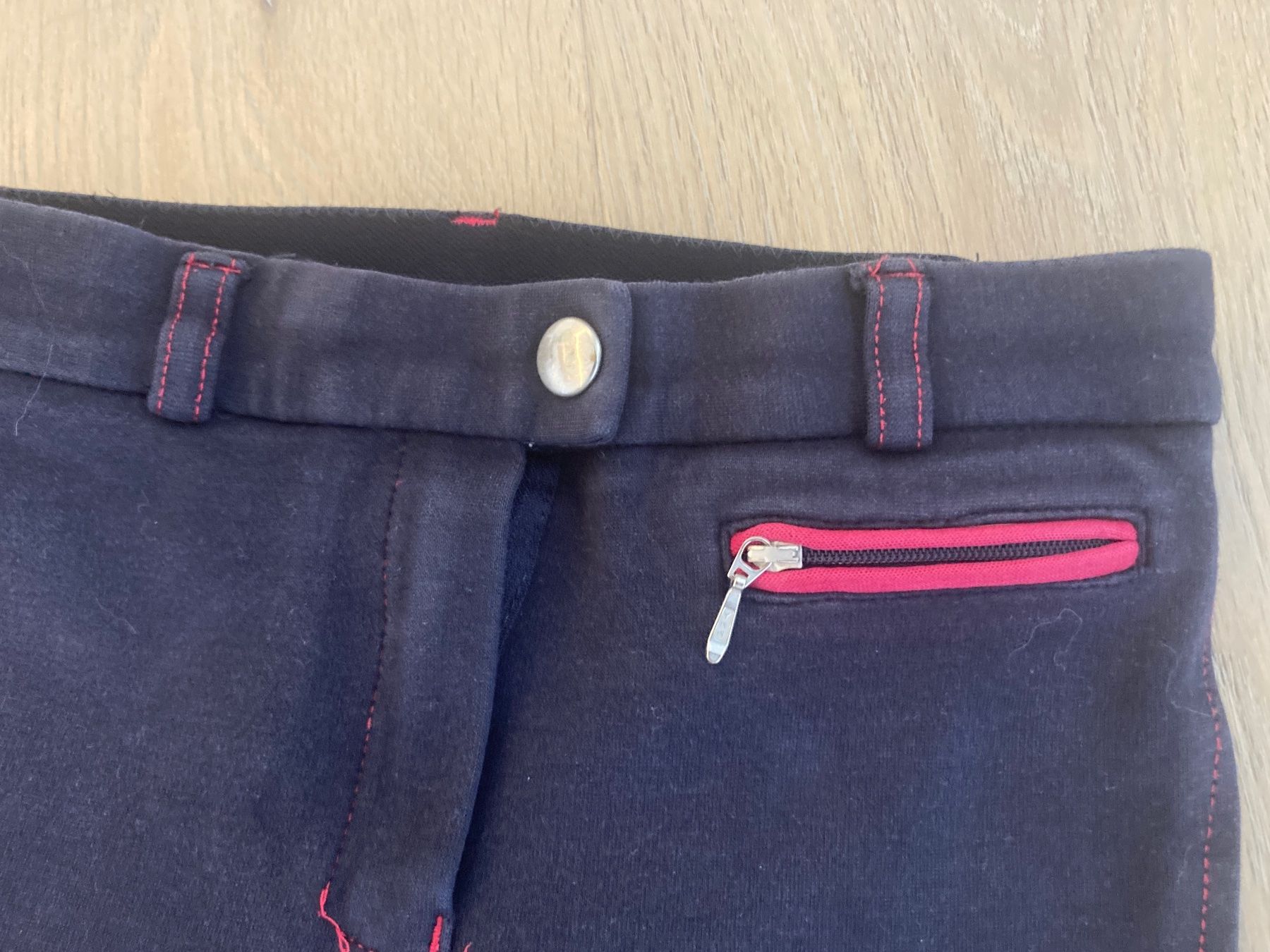 Tchibo Pantaloni: Tchibo Mädchen Reithose Gr. 122/128 – Usato da Eggenwil venduto da Lissi82 1