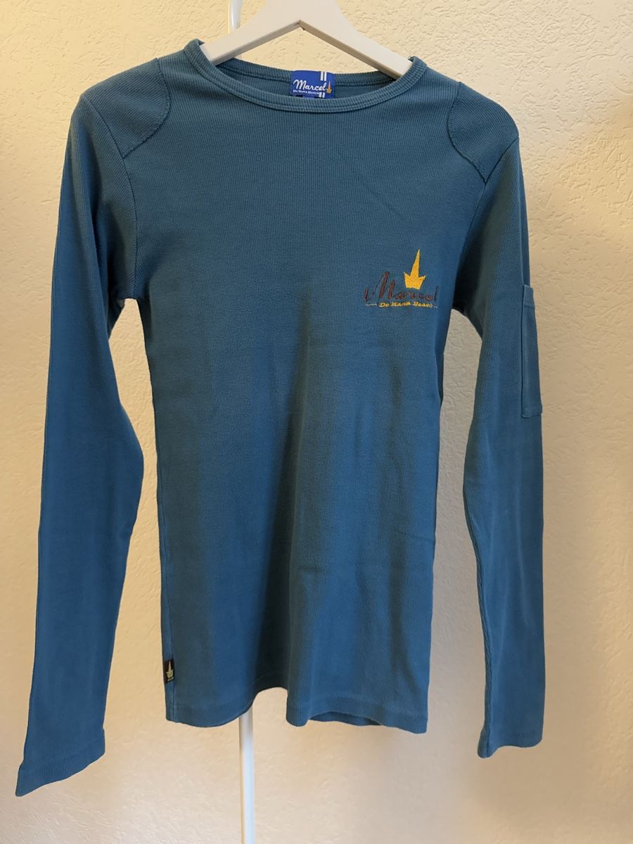 T-shirt: T-shirt/pull vintage bleu canard patch épaule Marcel, t.36/S – Usato da Tavannes venduto da Thriftshop