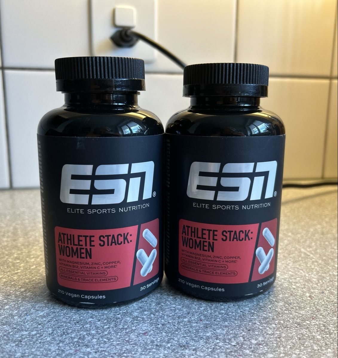 Esn Cibi & Specialità: ESN Athlete Stack Women Kapseln – Nuovo (secondo la descrizione) da Bern venduto da xen_s2sl