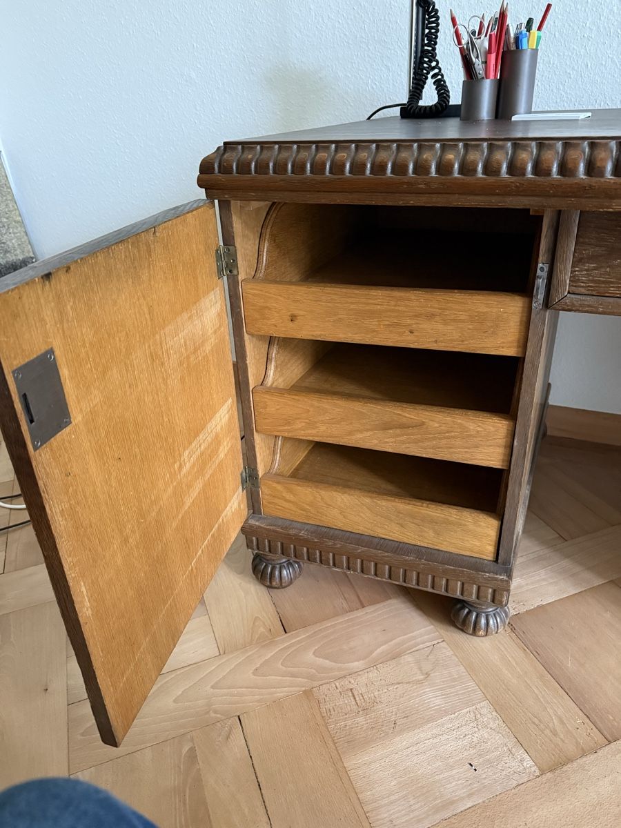 Bureaux: Massiv Holz Schreibtisch – D'occasion à Thun par 5pipeline 1