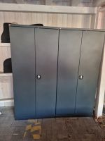 2x Grosse Metallschränke 2-türig