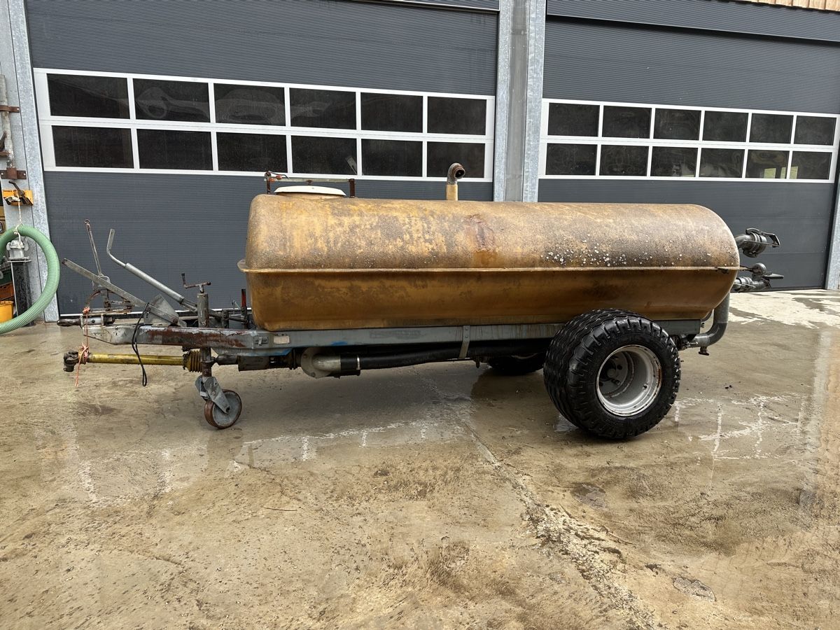 Rimorchi: Pump/Güllefass Schweizer 3300l – Usato da Davos Platz venduto da Paul510 1
