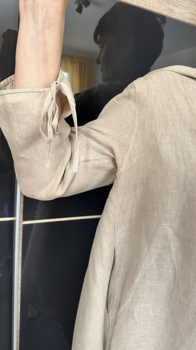 Top: Veste zippée en lin avec capuche taille M/L  – Usato da Vuippens venduto da ale_6gkb 2