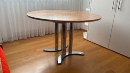 Tisch / Auszugtisch rund/oval