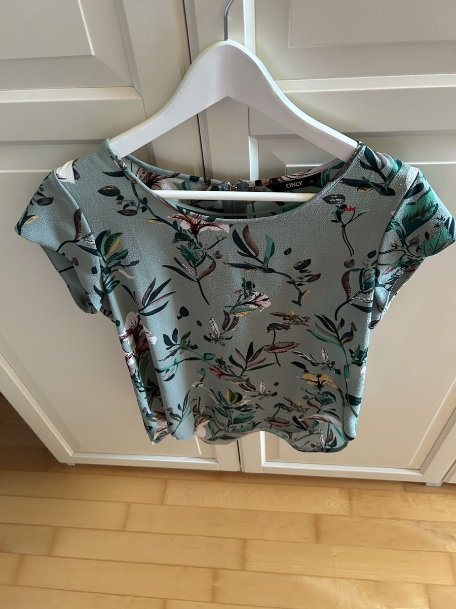 Only Tops: Blusen Top Only, emerald green, Grösse 36 – Neuf (Voir description) à Diessenhofen par Bmaurice 1