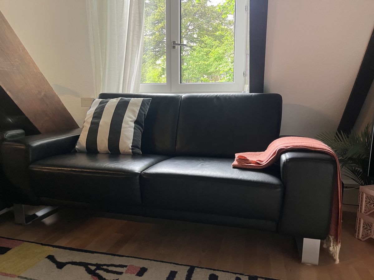 Divani: Schwarzes Ledersofa – Usato da Zürich venduto da Frei-zueri 1