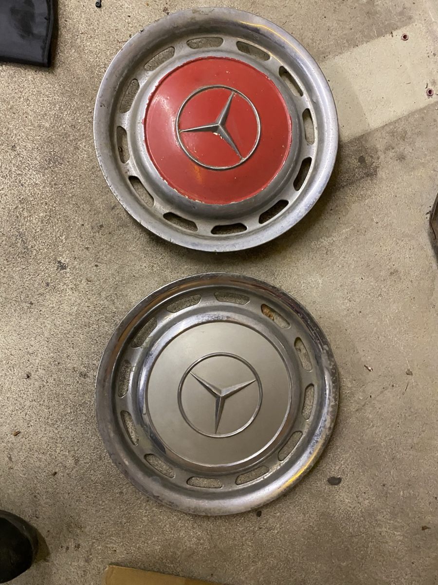 Mercedes-Benz Tutti pezzi di ricambio auto: Mercedes Benz Oldtimer Raddeckel – Usato da Muhen venduto da G60iger