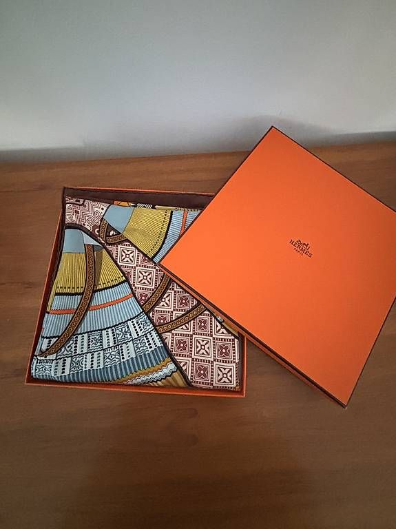 Hermès Foulard & Sciarpe: Hermès Seidenfoulard Carré – Usato da Zürich venduto da jes_68cz 1