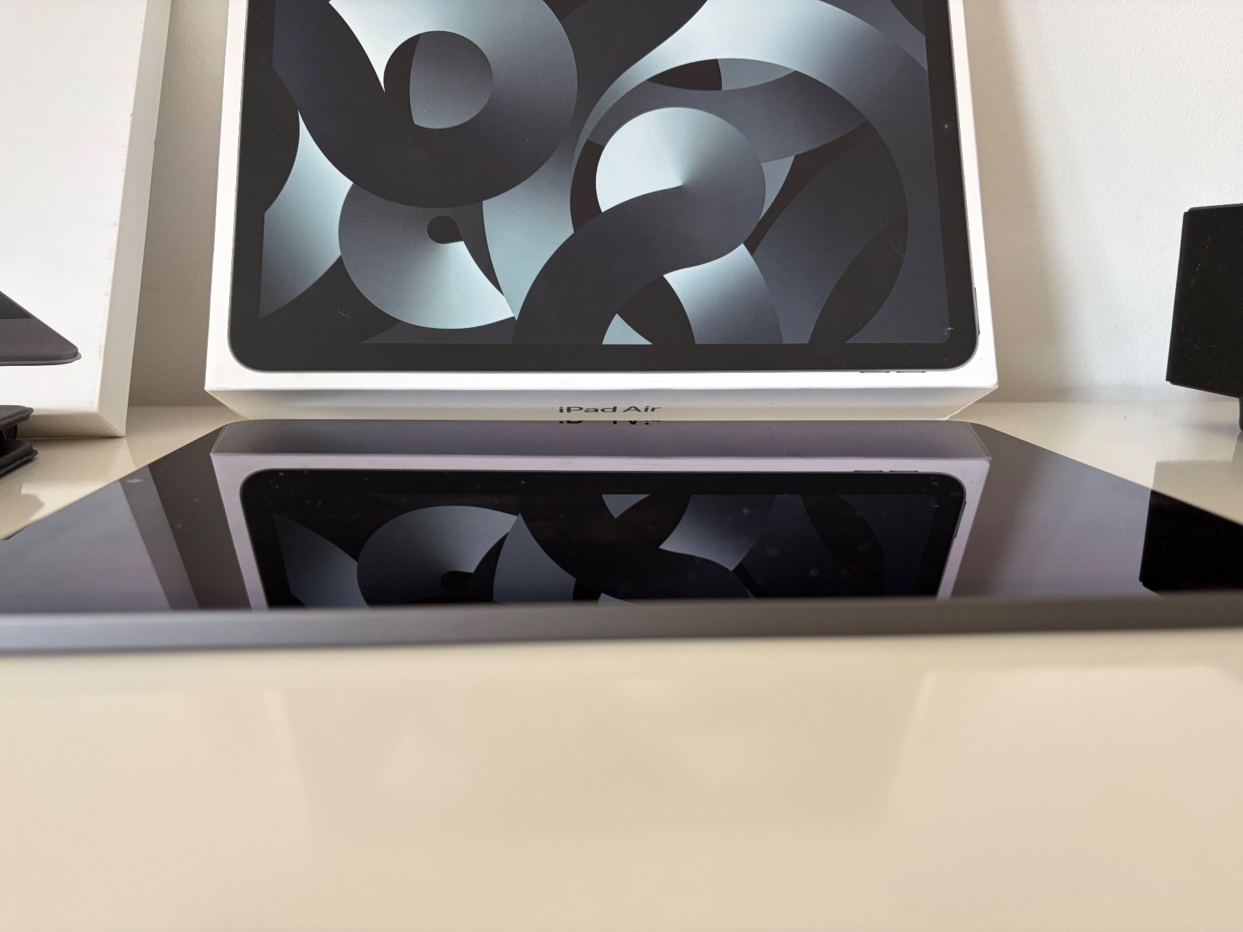 Apple Tablet PC: iPad Air 5. Gen. 64 GB Space Grau + Magic Keyboard – Usato da Locarno venduto da redwingsdetroit 3
