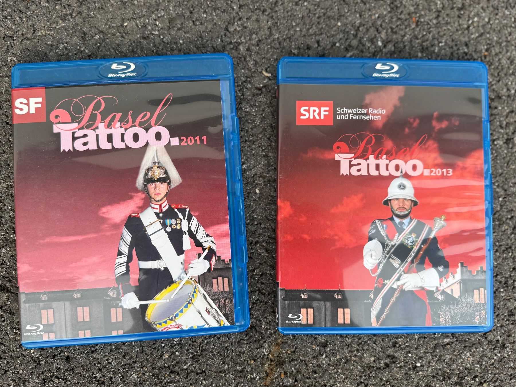 Tutti i DVDs: Basel Tattoo Blu-ray 2011 /2012/ 2013 - Top Zustand! – Usato da Oberägeri venduto da eladiel