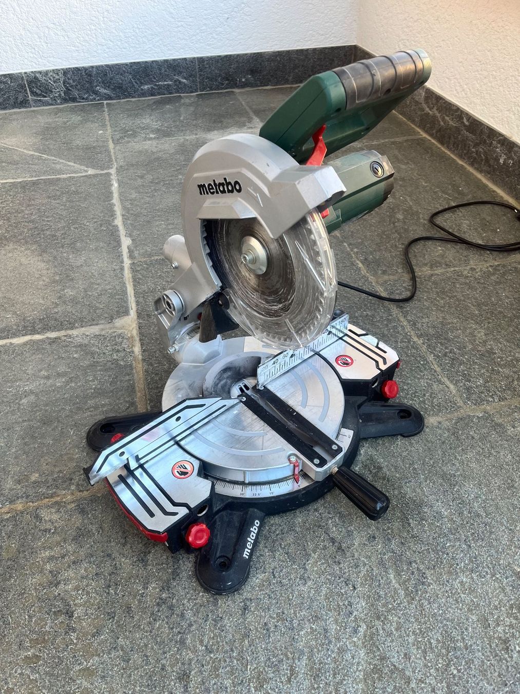 Tutte le macchine: Kappsäge Metabo KS216-M – Usato da Burgdorf venduto da A006972