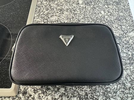 Guess Tasche NEU