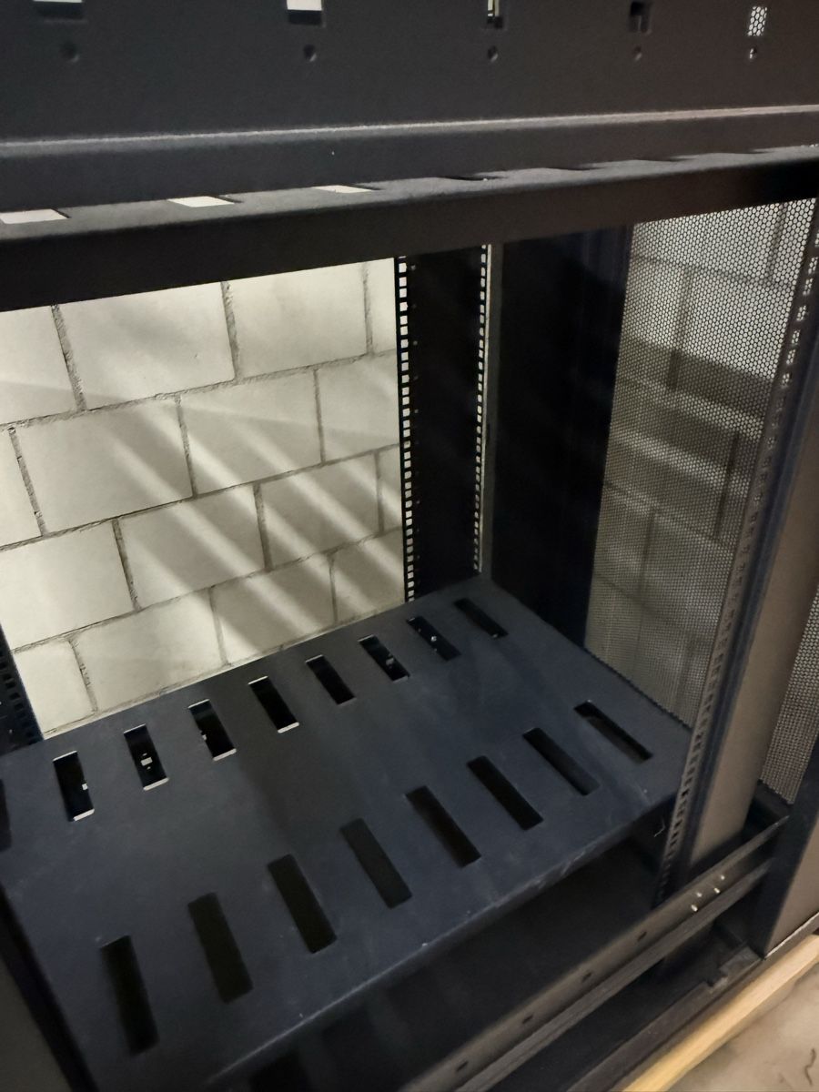 Armadi: HP Multimedia Schrank – Usato da Buchs AG venduto da MiWeFe17 6