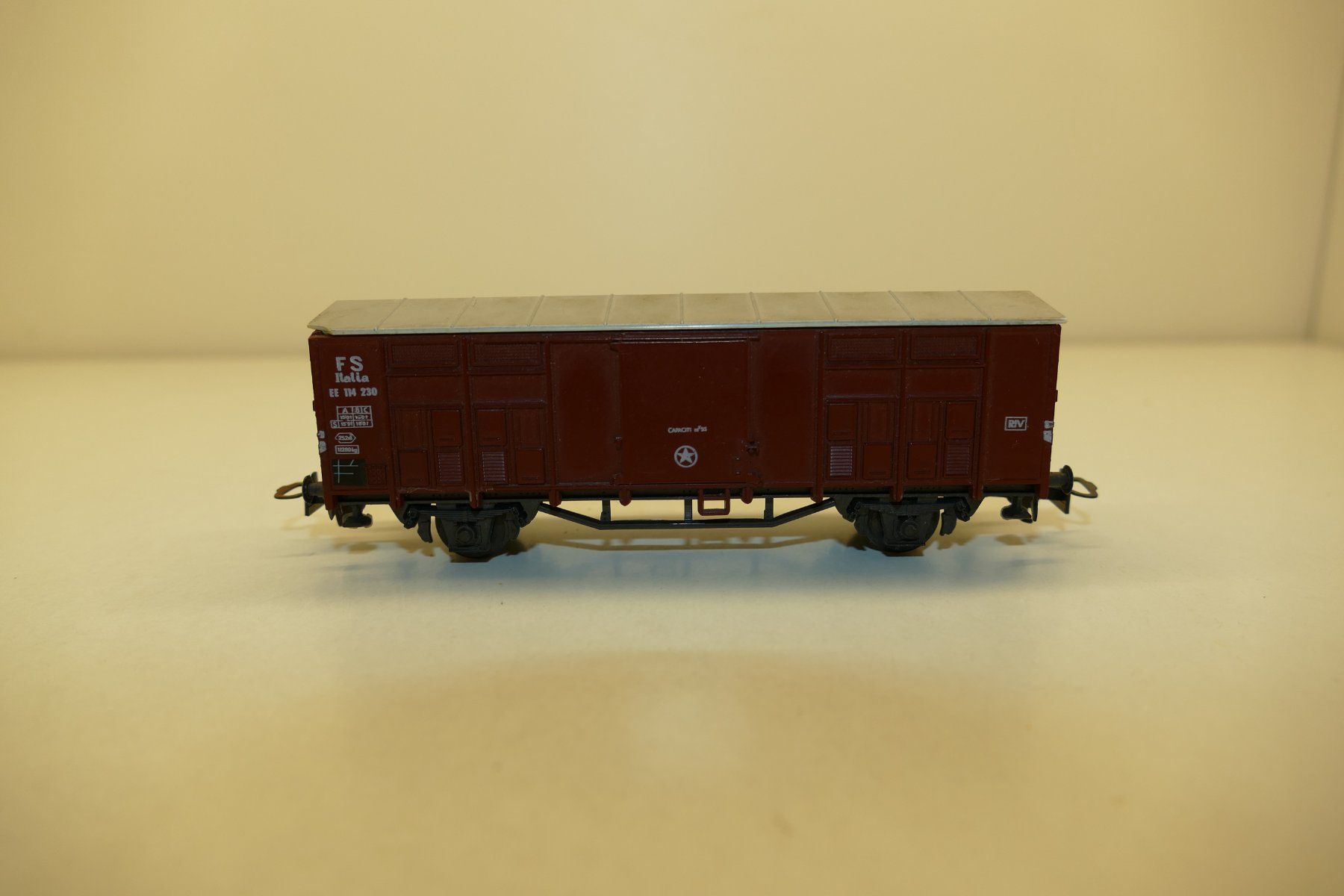 Roco Trains électriques: Roco H0: FS Güterwagen – D'occasion à Niederhasli par rail-duerst