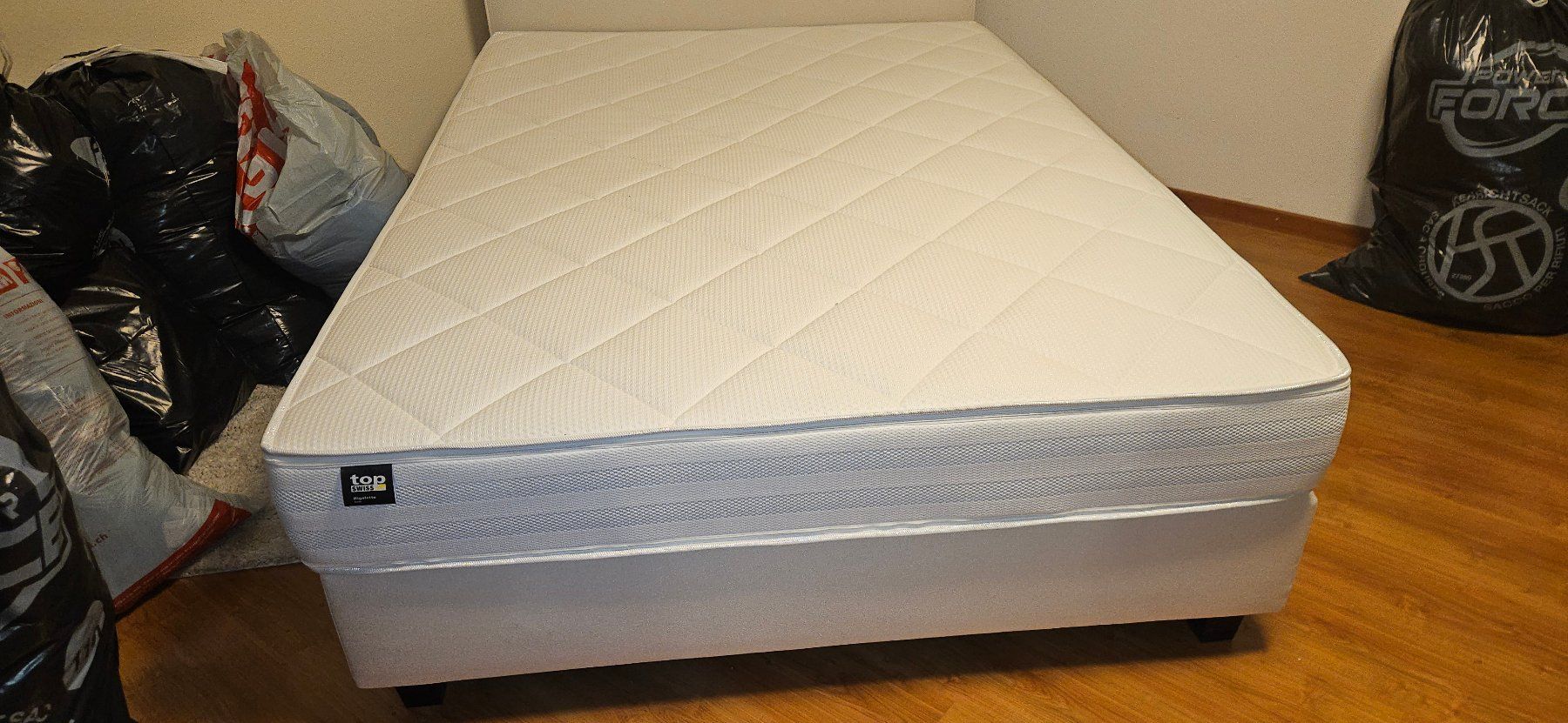 Letti: Bett Top Swiss Rigoletto hell gebraucht – Usato da ZIHLSCHLACHT venduto da Raja9 1
