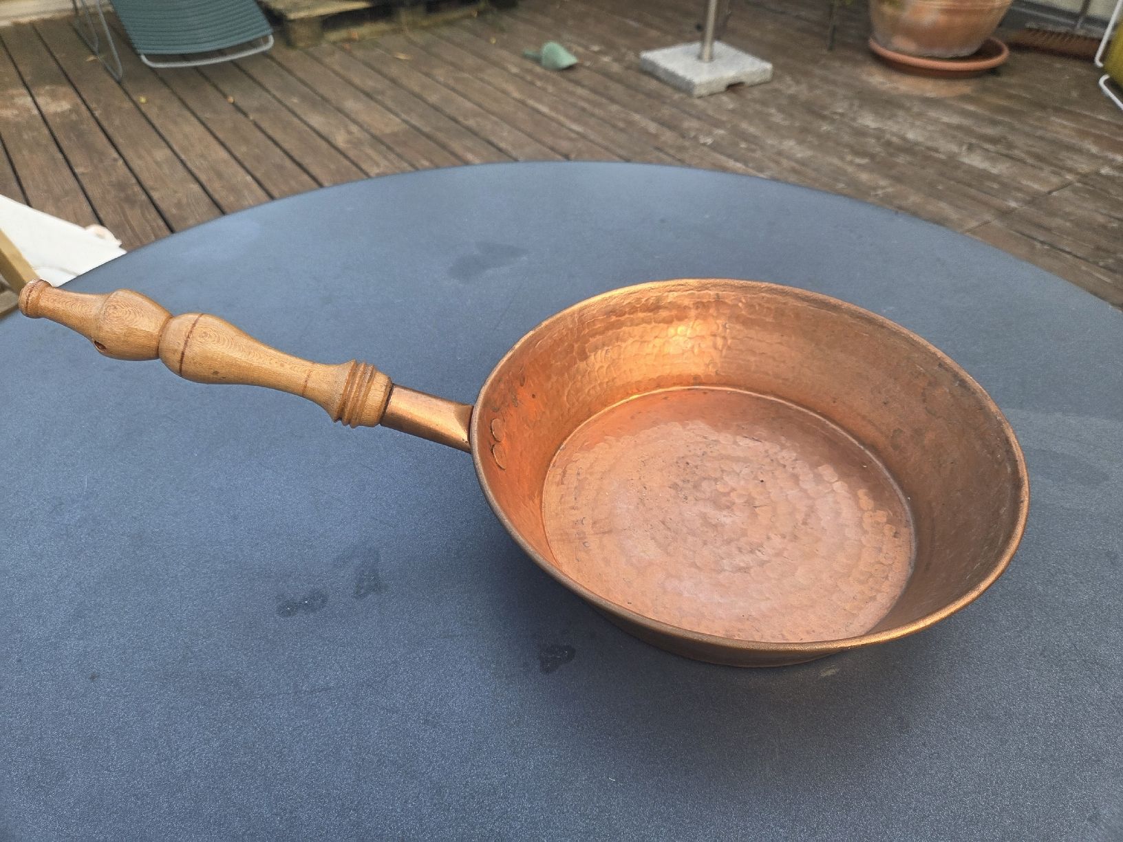 Padelle: Kupfertopf mit Holzgriff handgemacht – Usato da Basel venduto da yae_7ktl 3