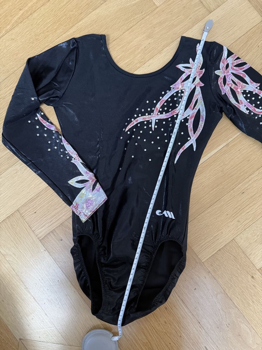 Scarpe, pantaloni & magliette da ginnastica: Turndress Justaucorps Moreau Gr. ASM – Usato da Zürich venduto da dek0b0x 2