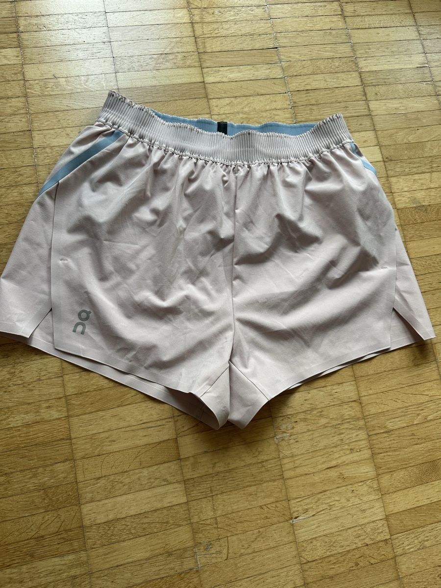 Hosen: ON train shorts Small – Gebraucht aus Zug von abe_6llp 1