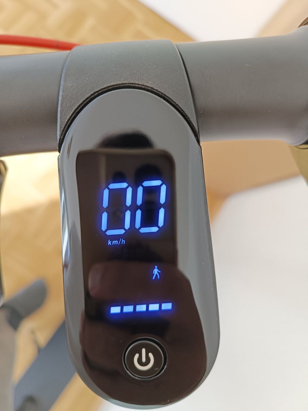 Scooter: E-Scooter E5 Pro – Neu, nur ausprobiert – Usato da Basel venduto da Crisi 1