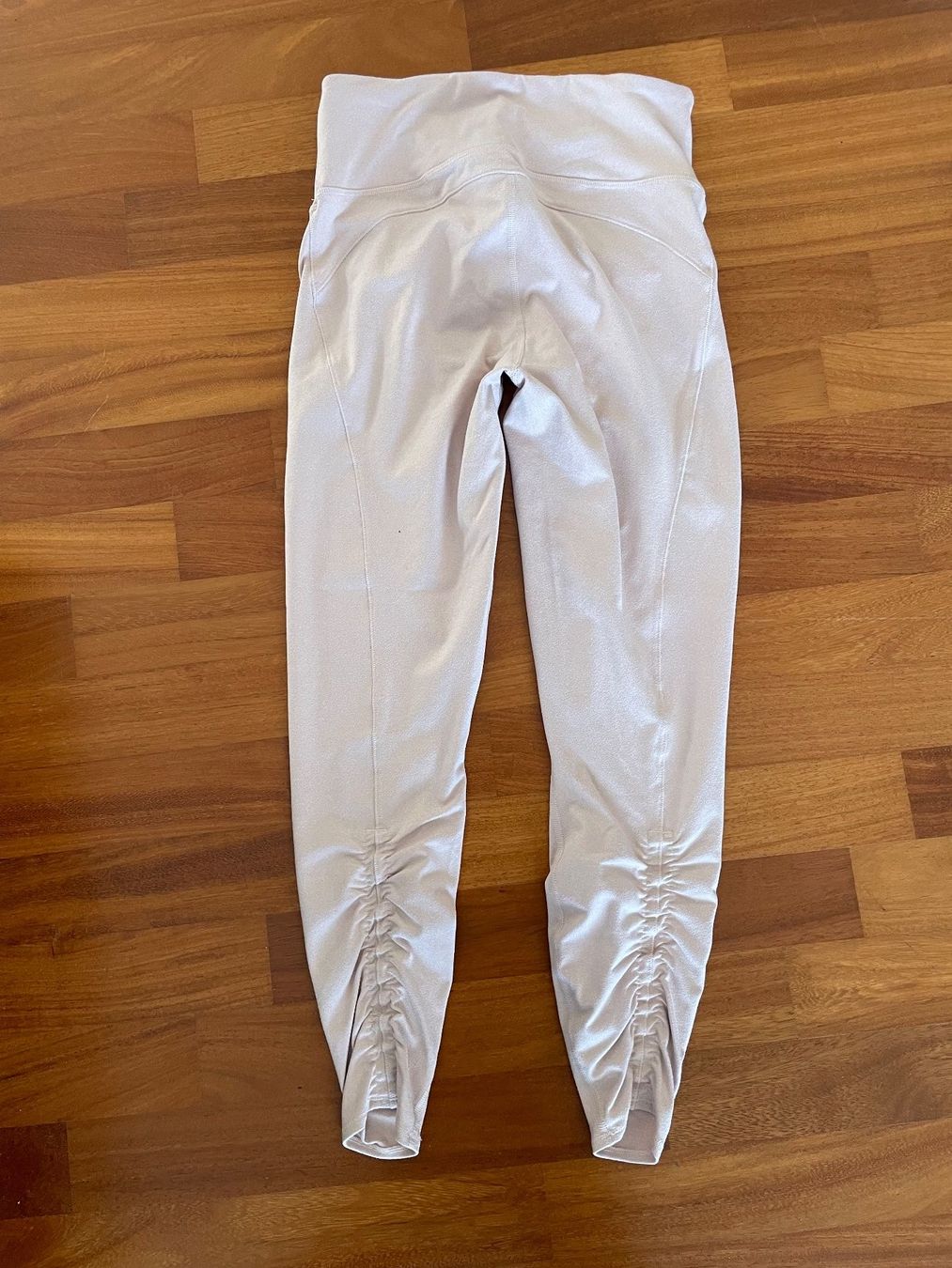 Puma Leggings: Puma Yogahose gr.M – Usato da Winkel venduto da jen_5wrx 1