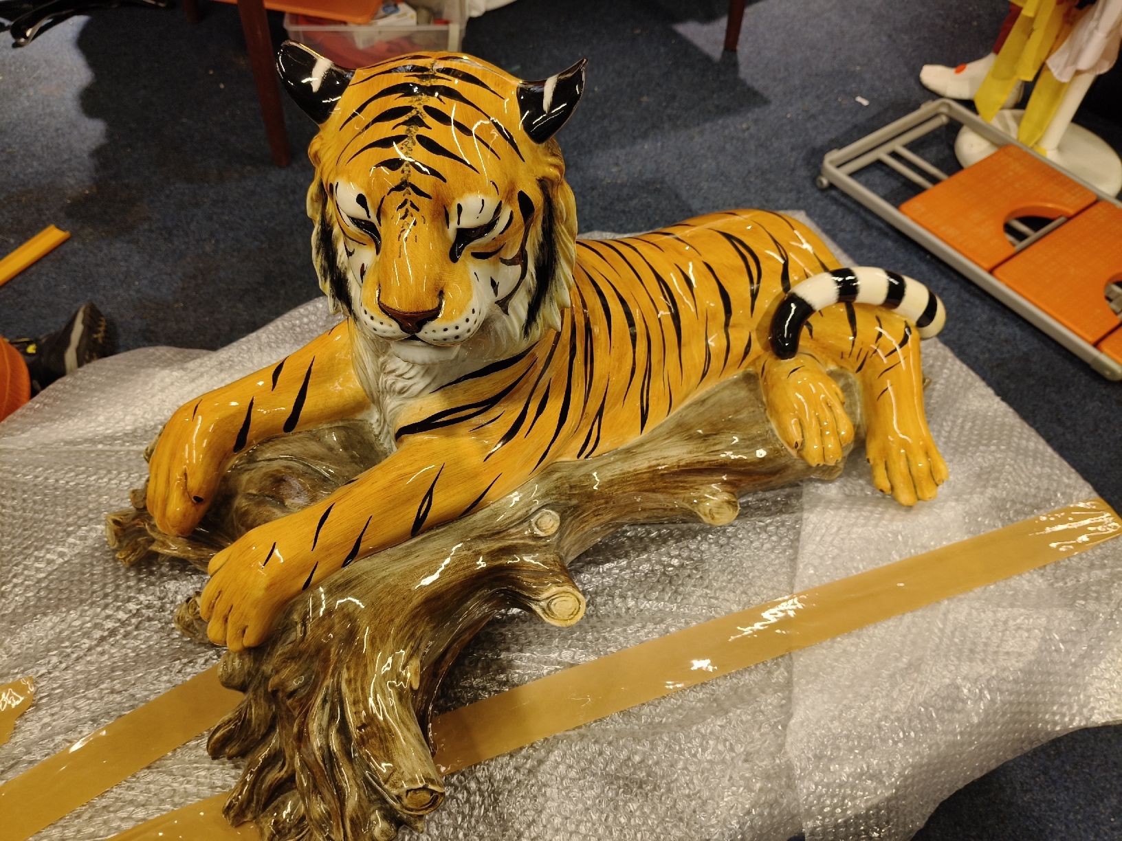 Statuette: Tiger aus Keramik – Usato da Zwingen venduto da inf_2blh