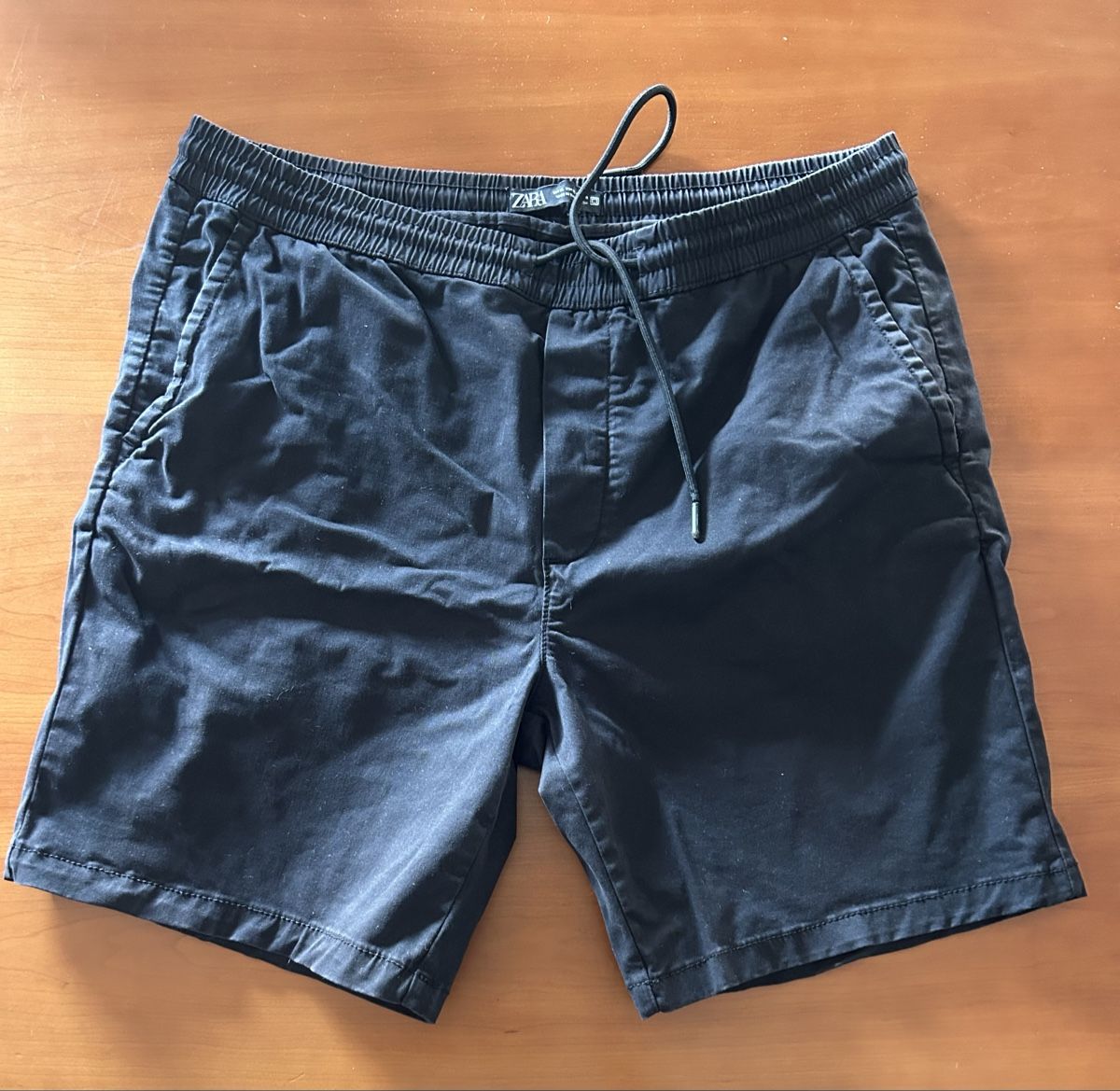 Zara Pantalons: Zara Herren Shorts schwarz – D'occasion à Oberhasli par newyorksydney