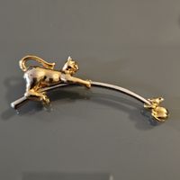 Broche vintage chat et souris "Royal Bijou", doré et argenté