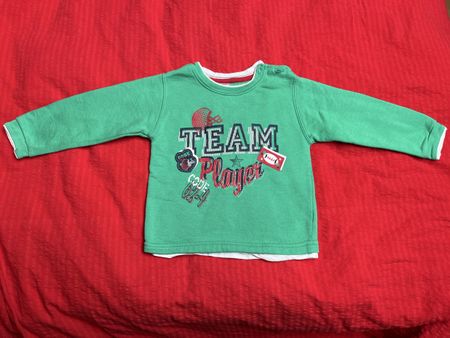 Süsser Pullover Gr. 86 grün