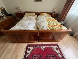 Antikes, schönes Schlafzimmer (komplett)