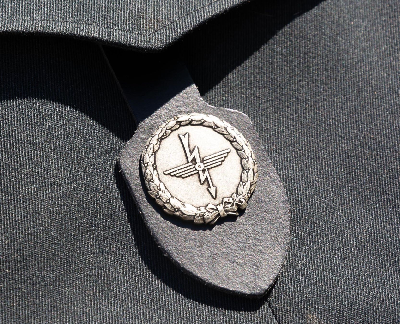Schweizer Armee Uniformi: Original Schweizer Armee Offiziersuniform – Nuovo (secondo la descrizione) da Oberarth venduto da ckleiner01 6