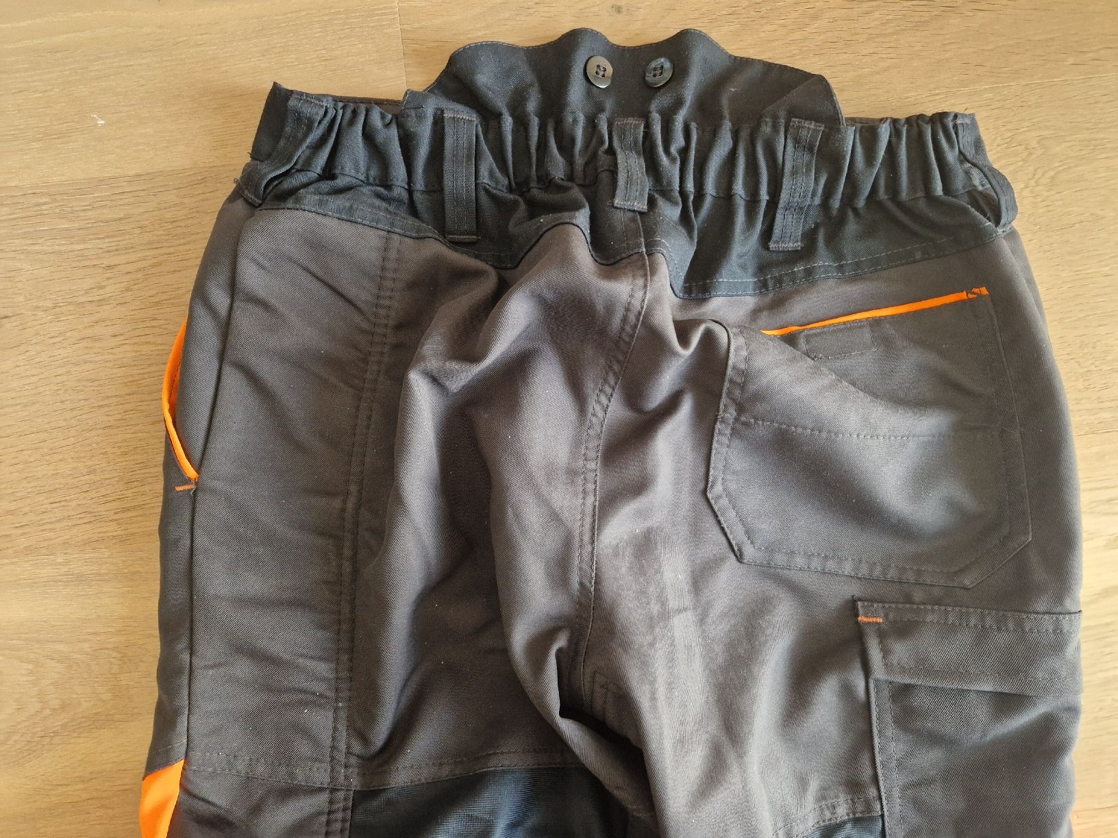 Pantaloni: Schnittschutzhose Forsthose Stihl function Gr. 48 – Usato da Rothenburg venduto da Transat2 1