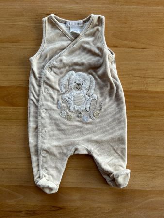 Beige/brauner Baby Strampler Grösse 50