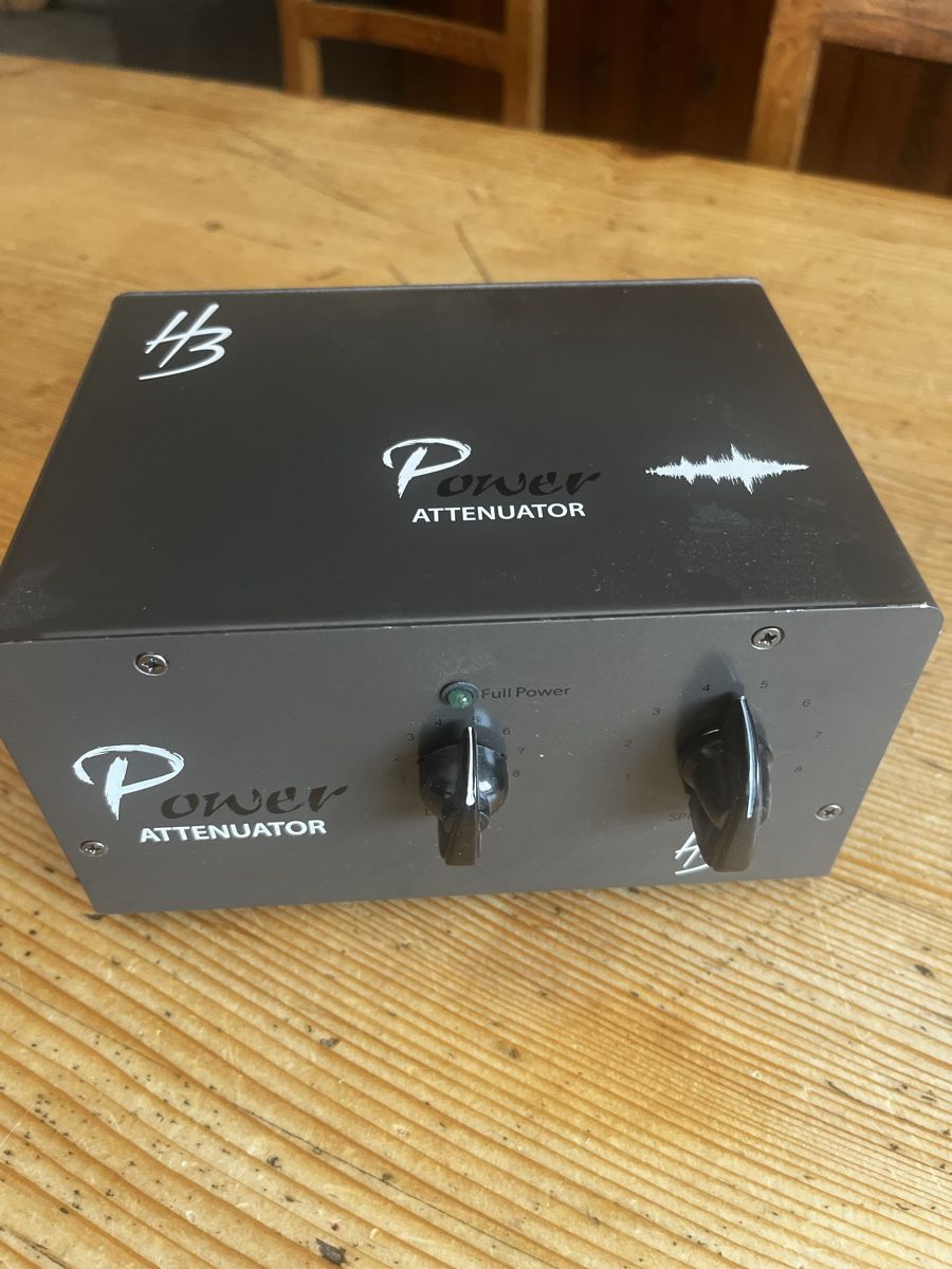 Harley Benton Musikinstrumente: Power Attenuator Thomann Harley Benton – Gebraucht aus La Neuveville von lejocko
