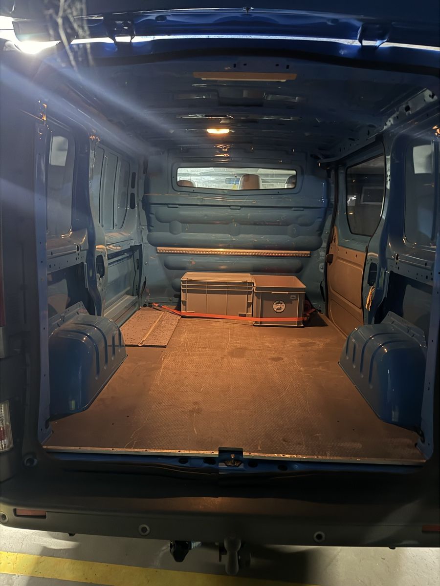 Opel Nutzfahrzeuge: Opel vivaro 2.0 cdti – Gebraucht aus schluein von patisaxo 7