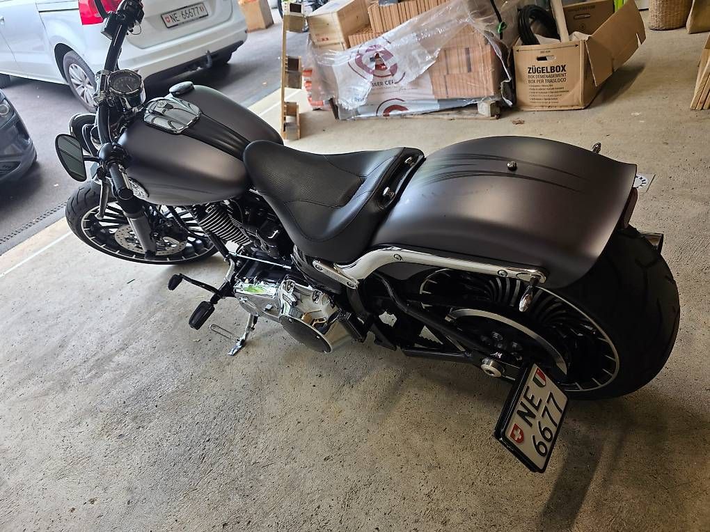 Cruisers: Harley-Davidson Softail Breakout FXSB – D'occasion à Dombresson par 00jr 3